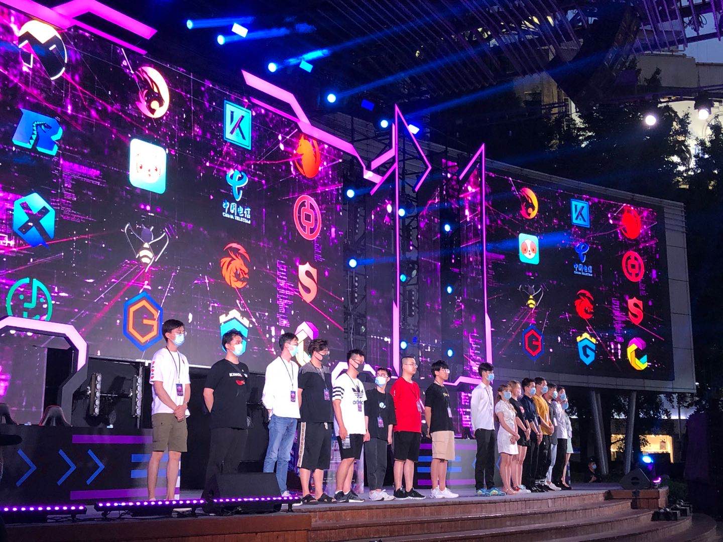 以感受到她 以感受到她